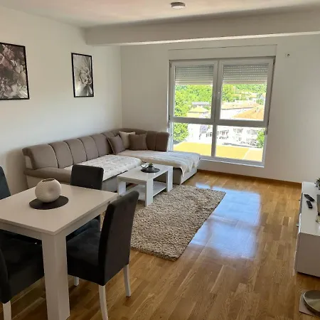 Stan Na Dan Pantic Apartment
