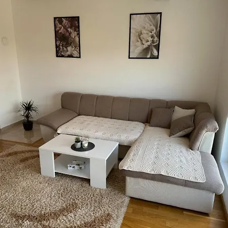 Apartment Stan Na Dan Pantic